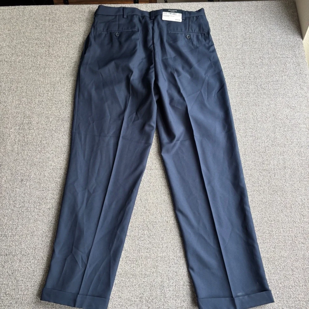 Jos. A. Bank Casual Pant Mens 34x30 Traveler Traditional Fit Navy Blue Pleated